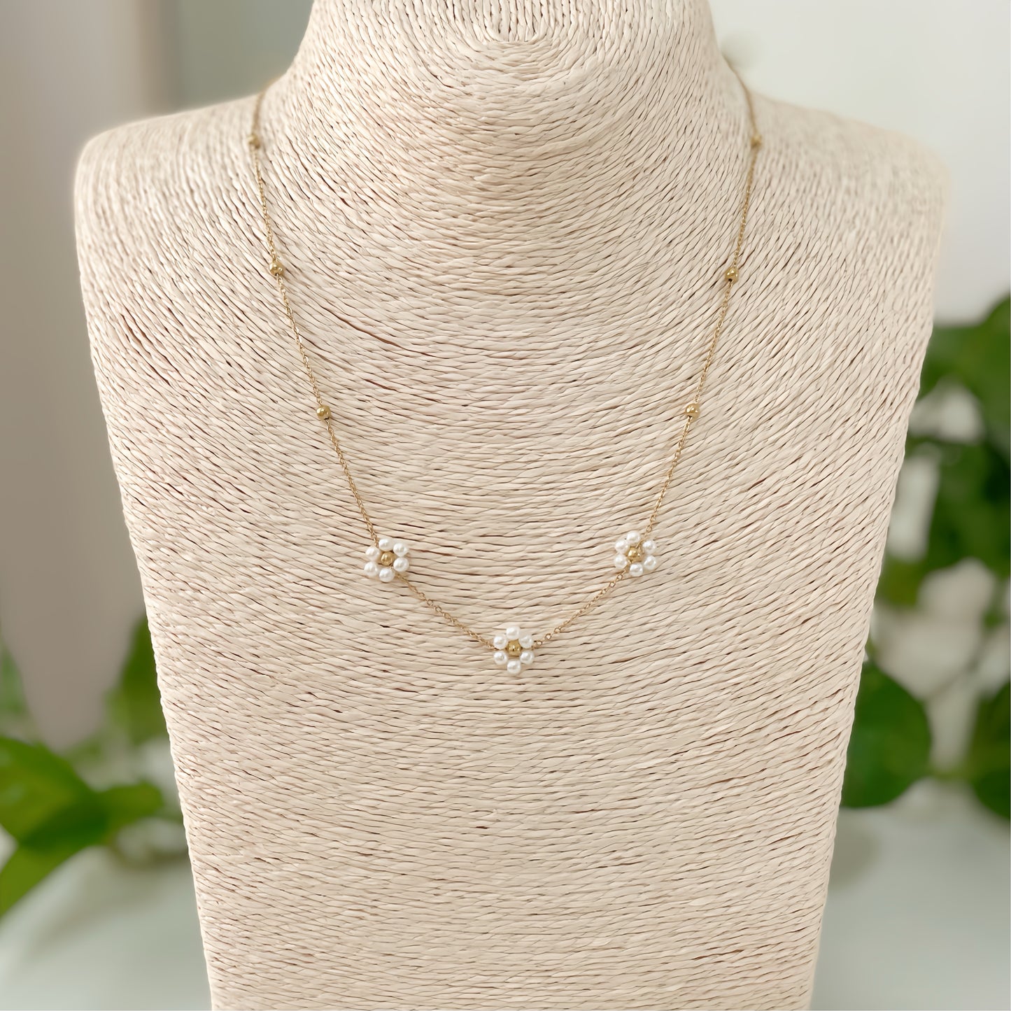 Daisy Necklace